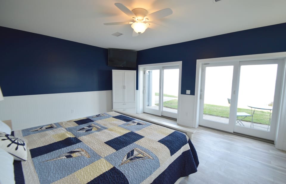 1 bedroom, premium bedding, iron/ironing board, free WiFi