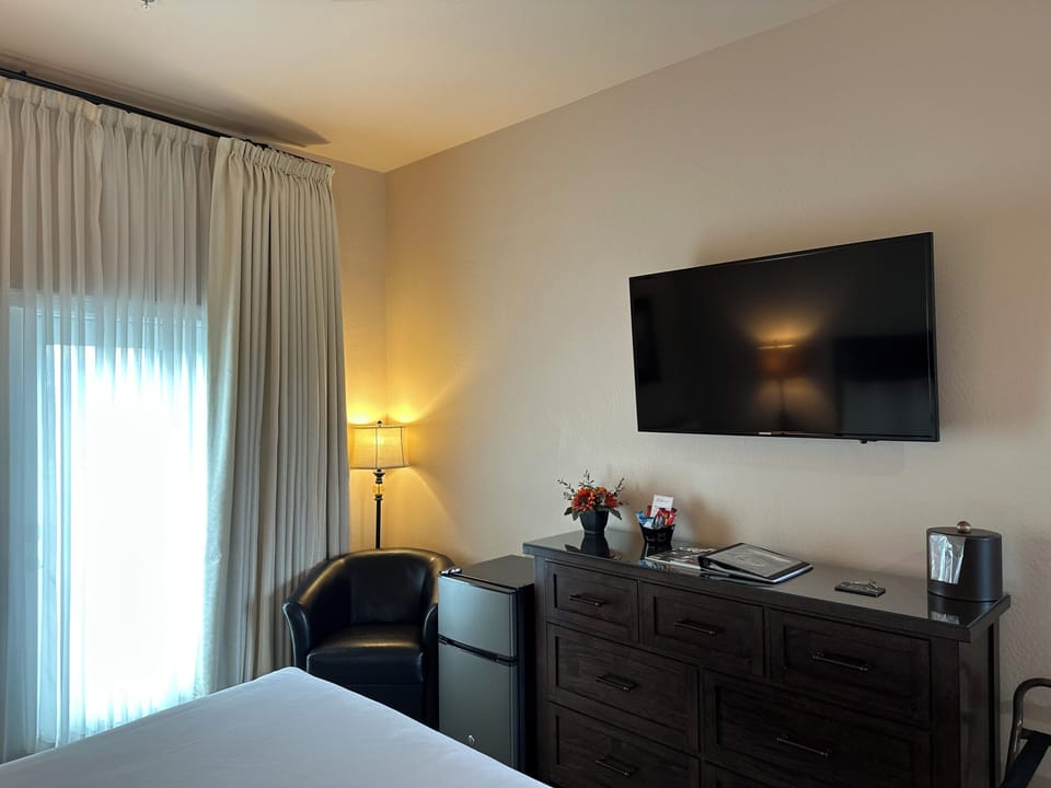 Luxury Room, 1 King Bed, Golf View | 1 bedroom, premium bedding, pillowtop beds, individually decorated