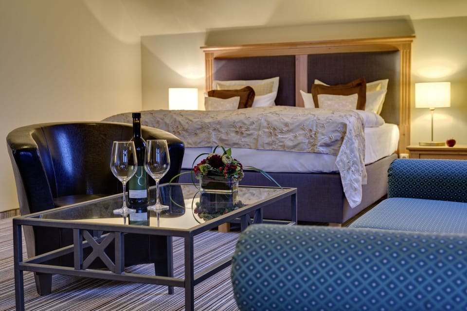 Pillowtop beds, in-room safe, desk, laptop workspace