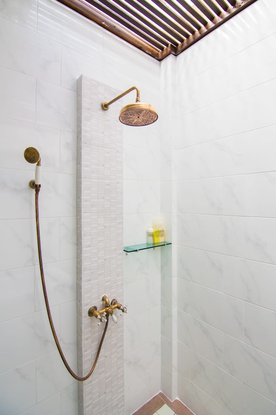 Deluxe Suite | In-room safe, desk, free WiFi