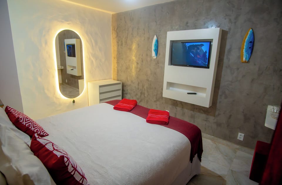 Deluxe Room | Minibar, free WiFi, bed sheets