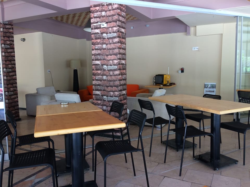 Cafe