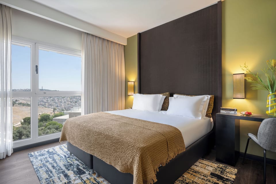 Deluxe Old City Top | Premium bedding, minibar, in-room safe, desk