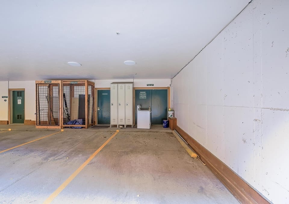 Condo, 4 Bedrooms | Interior