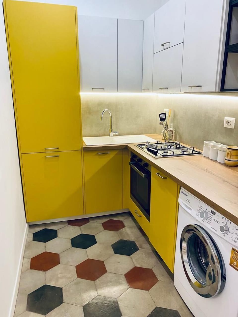 City Loft, 1 Bedroom, City View | Private kitchen