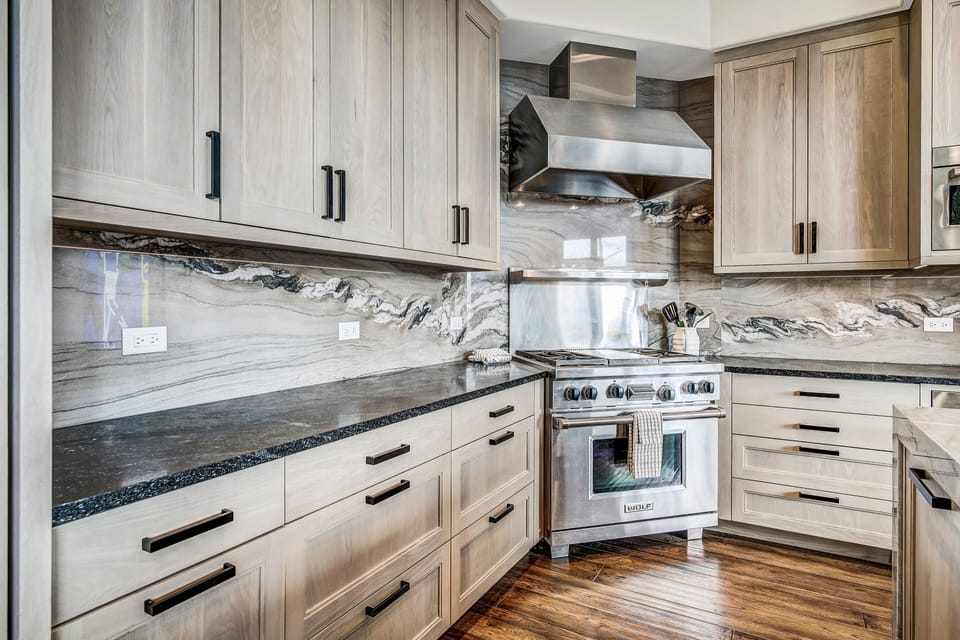 Townhome, 5 Bedrooms | Private kitchen | Full-size fridge, microwave, oven, stovetop