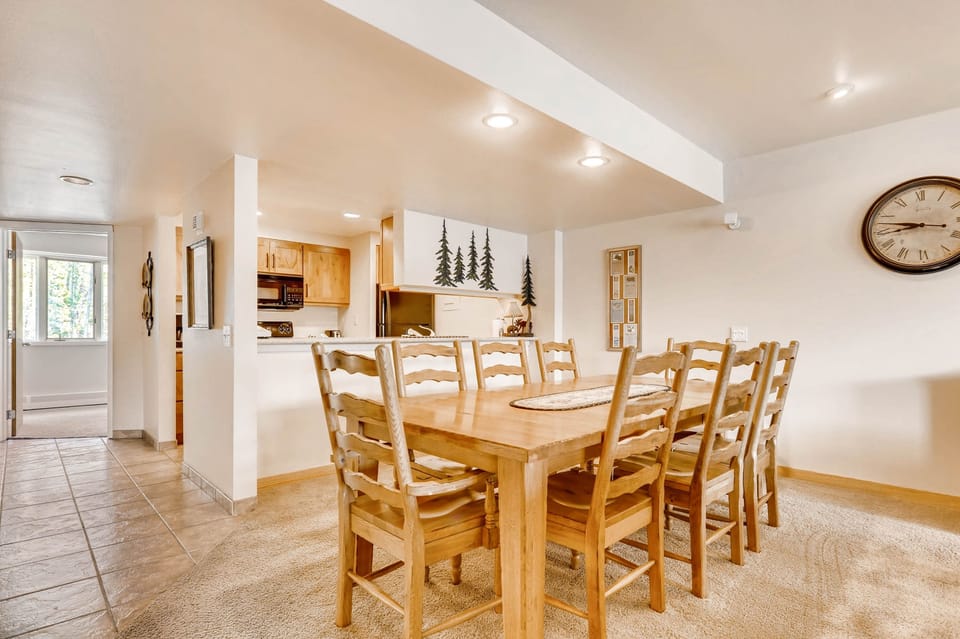 Condo, 3 Bedrooms | Dining