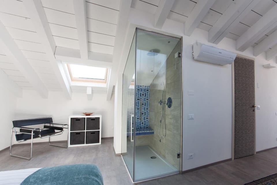 Premium bedding, down comforters, soundproofing, free WiFi