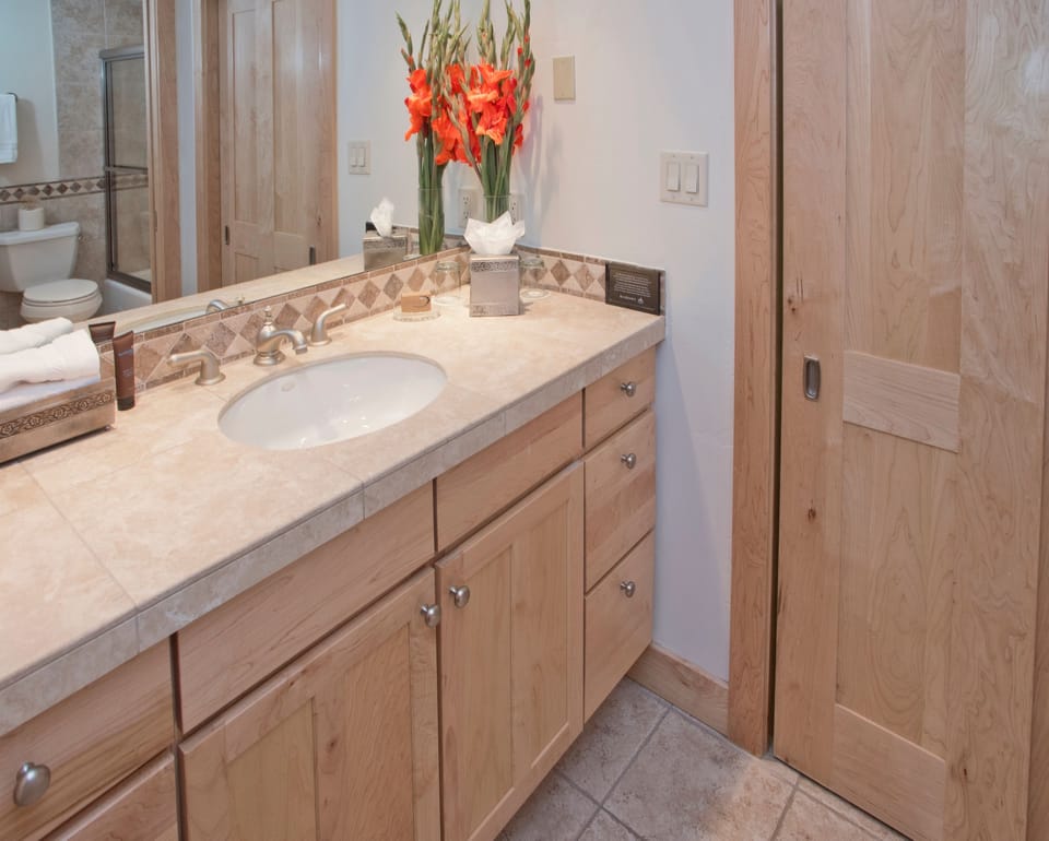 Condo, 2 Bedrooms | Bathroom sink