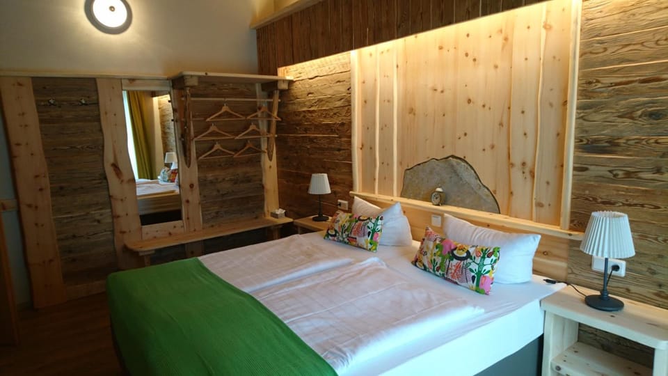 Hypo-allergenic bedding, in-room safe, individually decorated