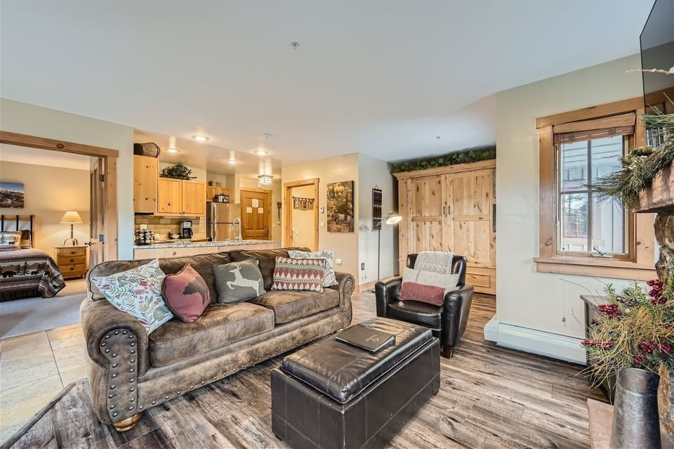 Condo, 1 Bedroom | Living area | TV