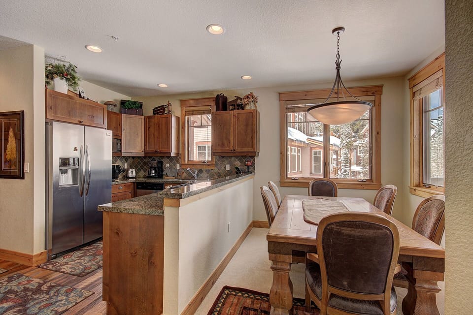 Townhome, 2 Bedrooms | Private kitchen | Full-size fridge, microwave, oven, stovetop