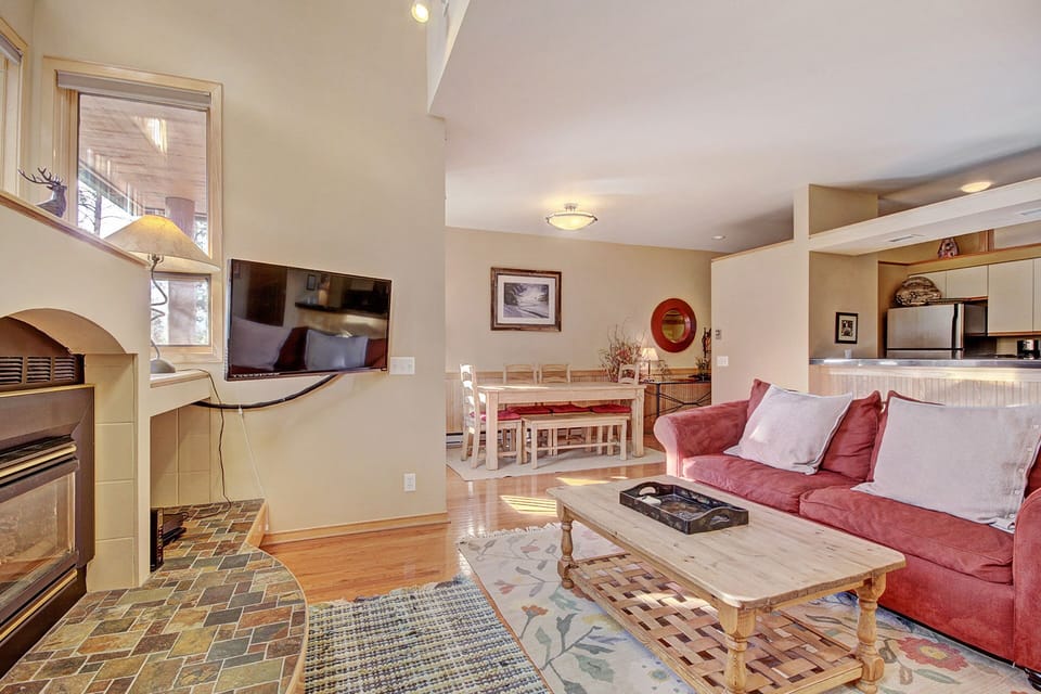 Townhome, 3 Bedrooms | Interior