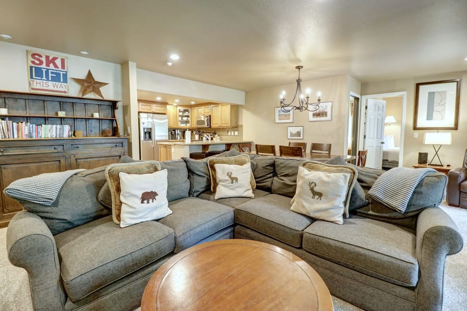 Condo, 3 Bedrooms | Living area | Flat-screen TV, DVD player