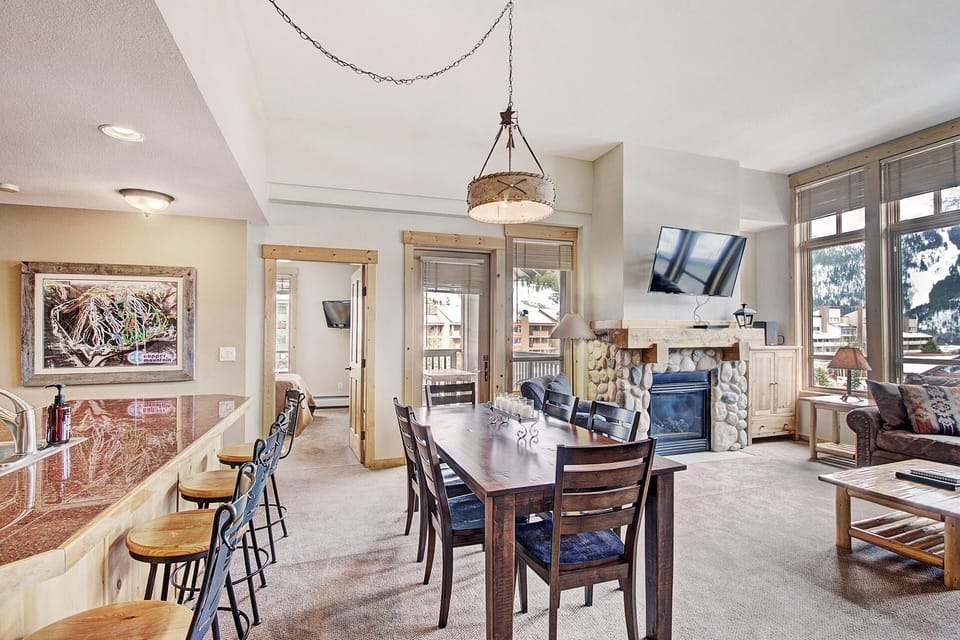 Condo, 3 Bedrooms | Dining