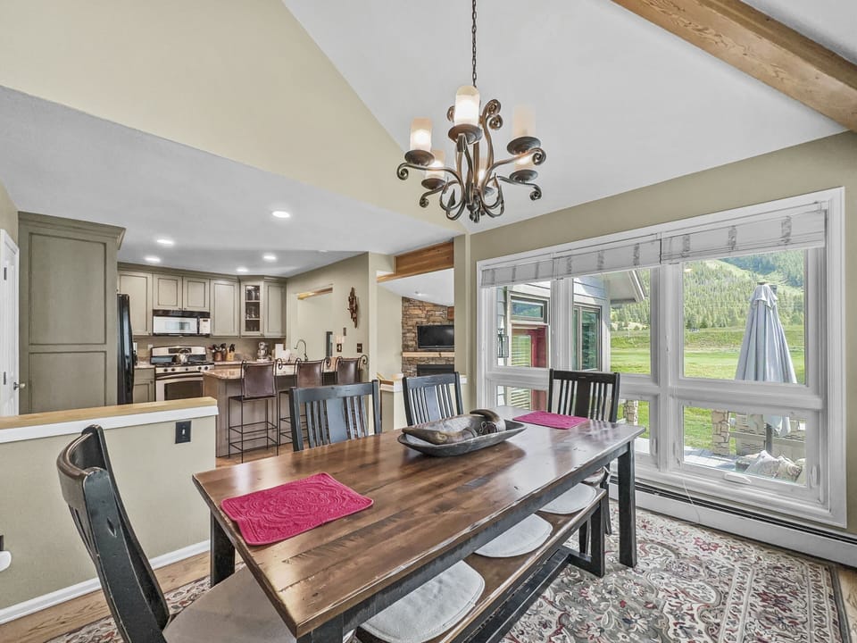 Townhome, 3 Bedrooms | Dining