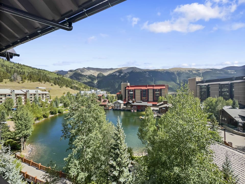 Condo, 2 Bedrooms | View from property