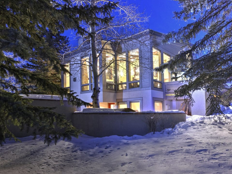 House, 5 Bedrooms | Exterior