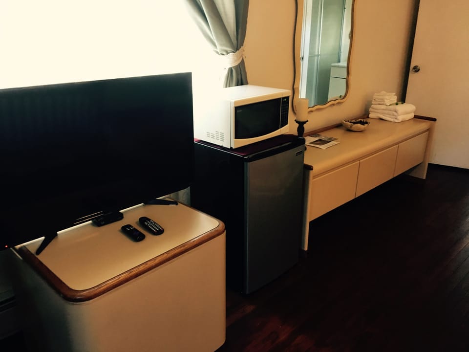 Superior Room, 1 King Bed | Individually decorated, individually furnished, free WiFi