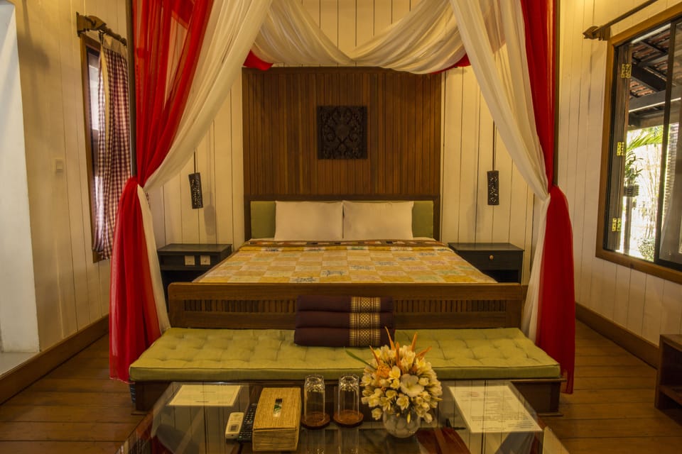 Deluxe Double Room, Lake View | Free WiFi