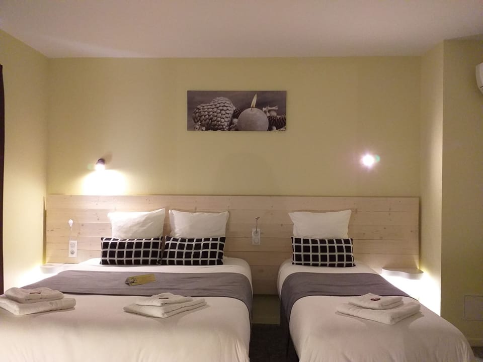 Family Suite | Premium bedding, desk, soundproofing, free WiFi