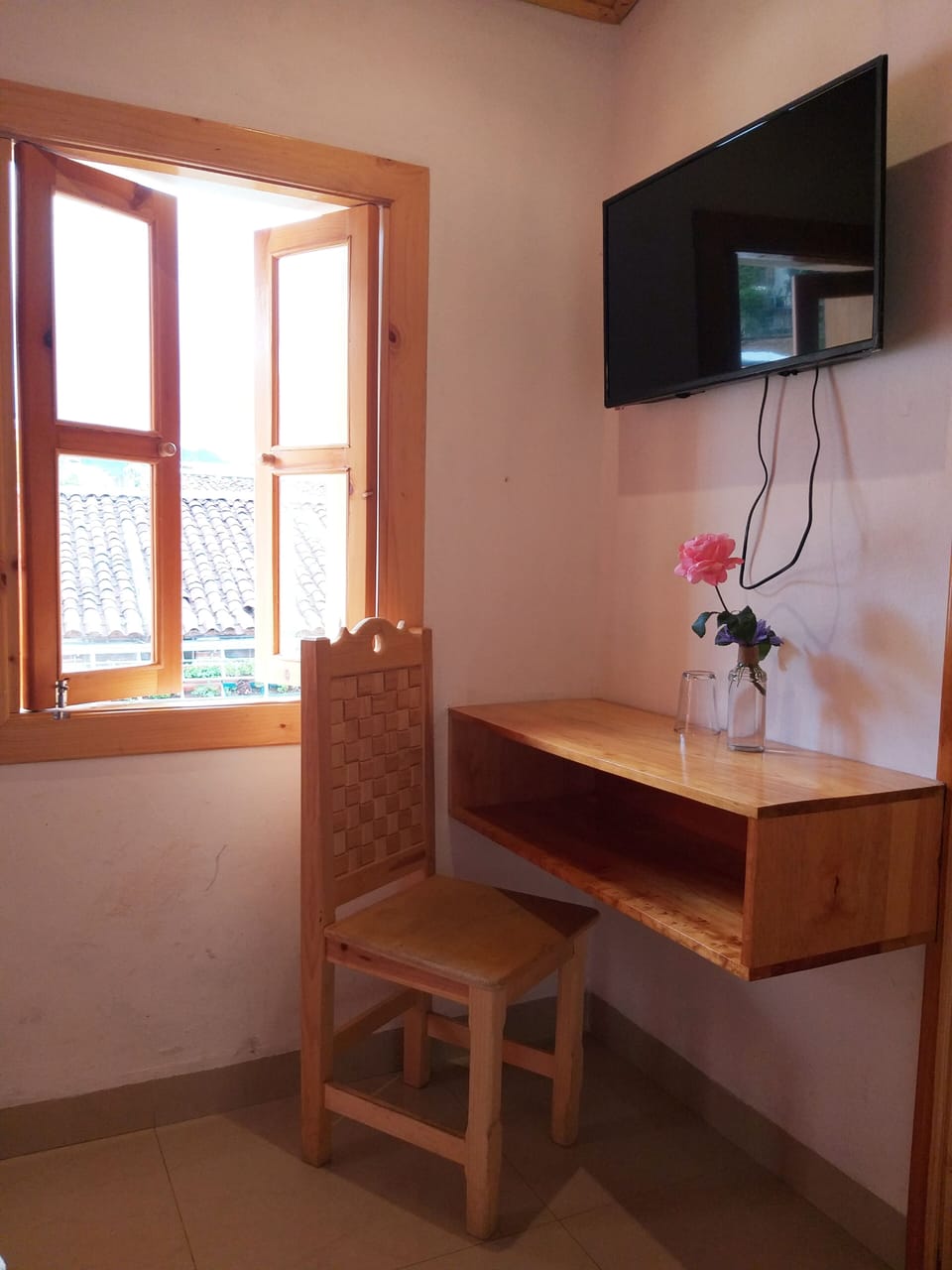 Room, 1 King Bed | Iron/ironing board (on request), WiFi (free), bed sheets