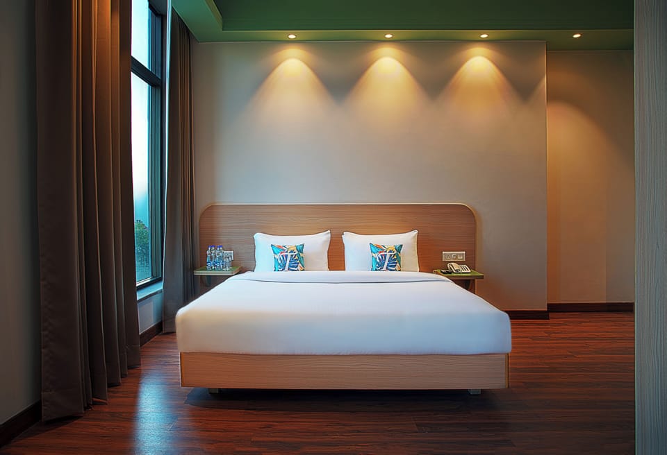 Executive Suite | In-room safe, desk, free WiFi