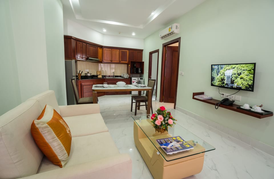 Apartment, 1 Bedroom, Balcony | Private kitchen | Fridge, microwave, stovetop, electric kettle