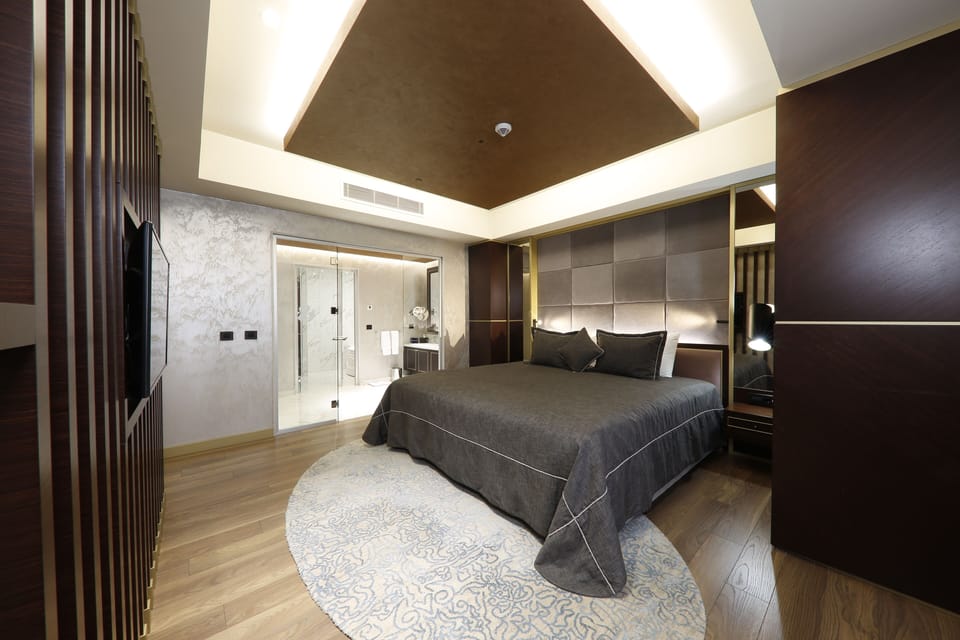 Presidential Suite | Premium bedding, minibar, in-room safe, desk