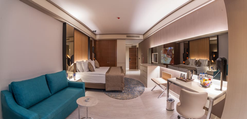 Junior Double Room | Premium bedding, minibar, in-room safe, desk