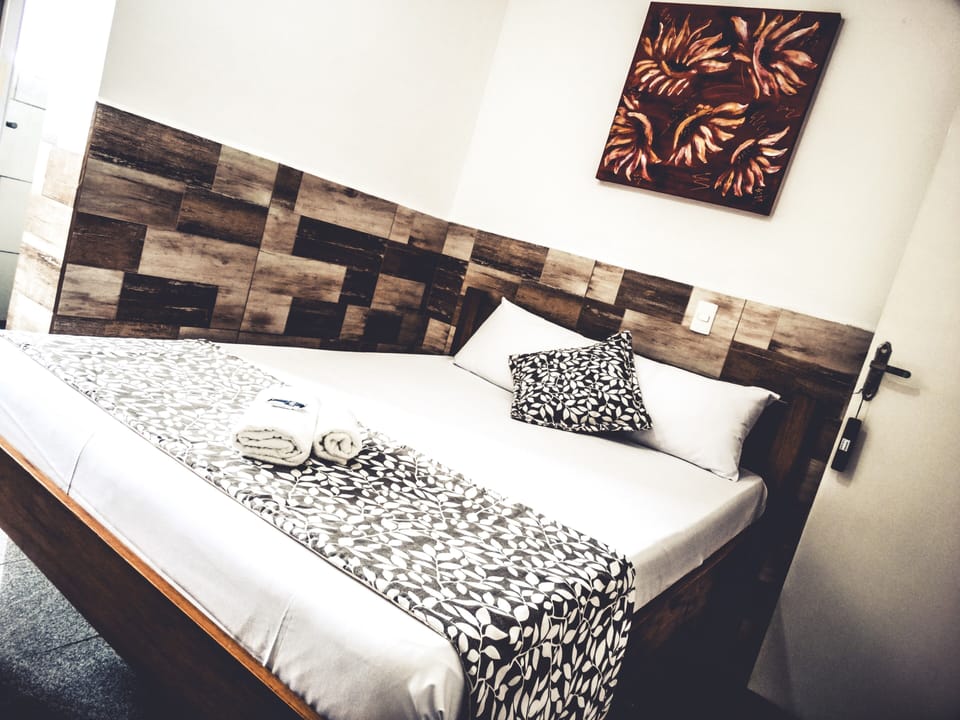 Double Room | Minibar, desk, iron/ironing board, free cribs/infant beds