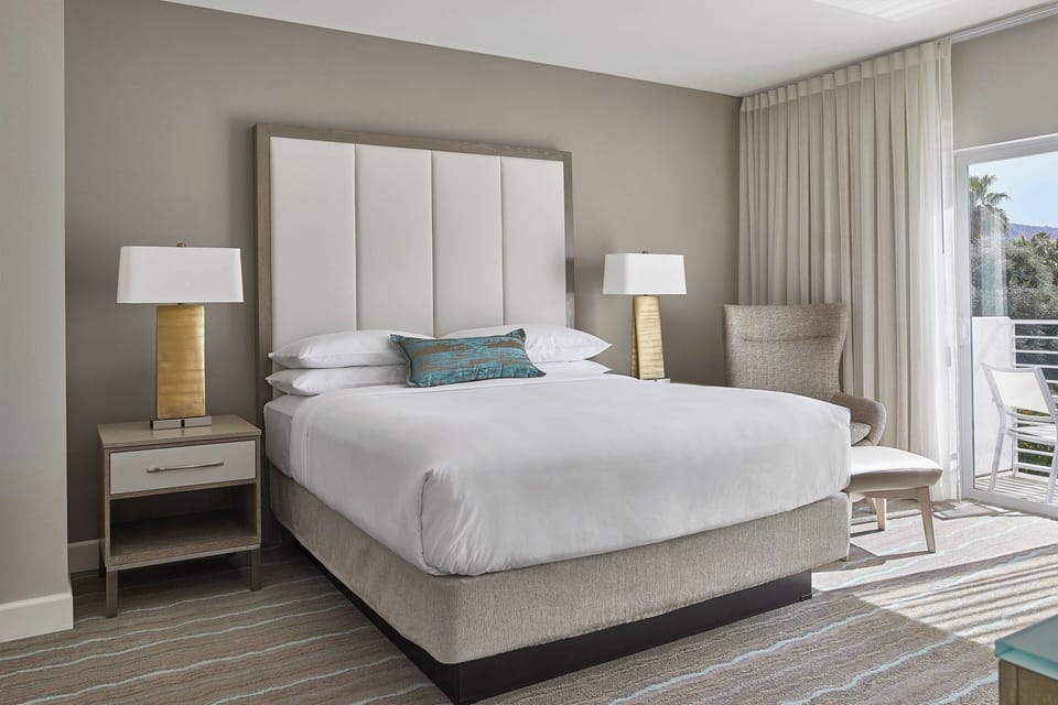 Premium bedding, in-room safe, desk, laptop workspace