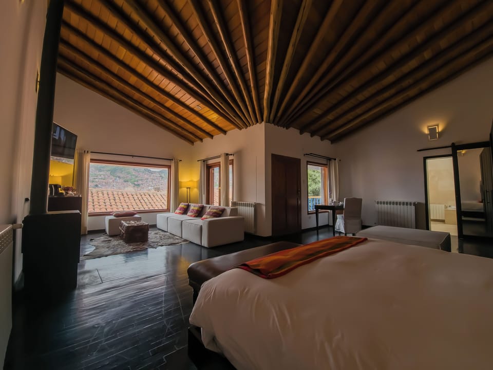 Presidential Suite, 1 King Bed, City View, Tower | Egyptian cotton sheets, premium bedding, down comforters, pillowtop beds