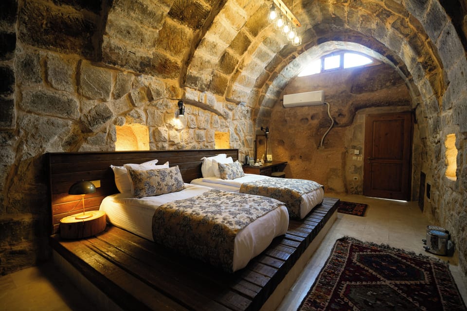 Standard Room | Premium bedding, minibar, individually decorated, individually furnished