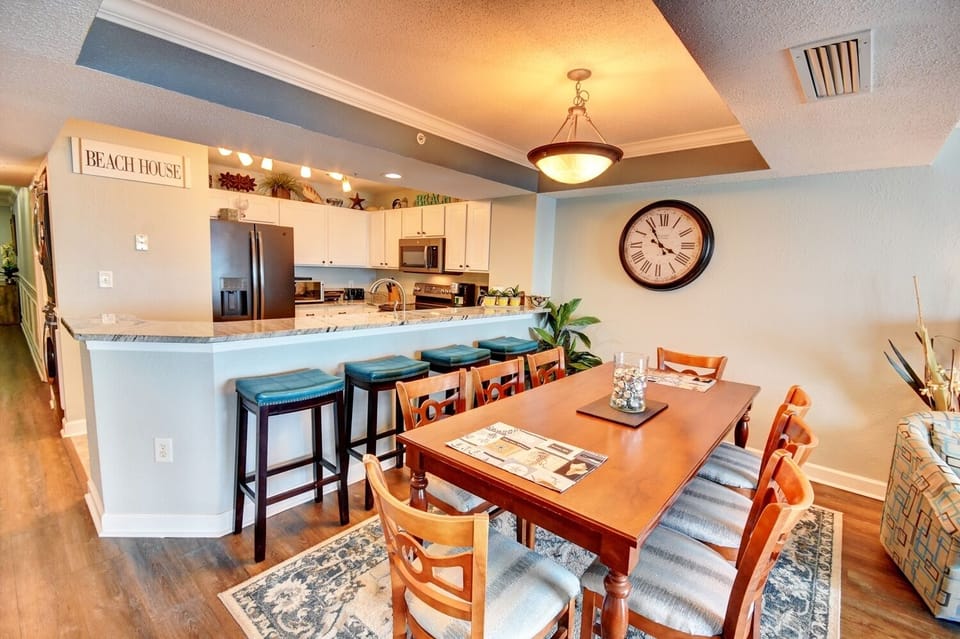 Condo, 3 Bedrooms | Private kitchen | Fridge, microwave, oven, dishwasher