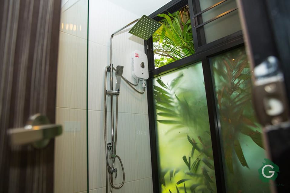 Bathroom shower