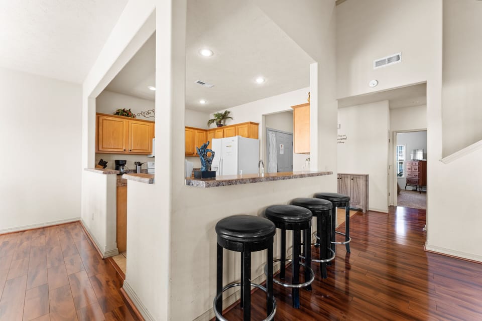 Villa, 3 Bedrooms | Private kitchen | Full-size fridge, microwave, oven, stovetop