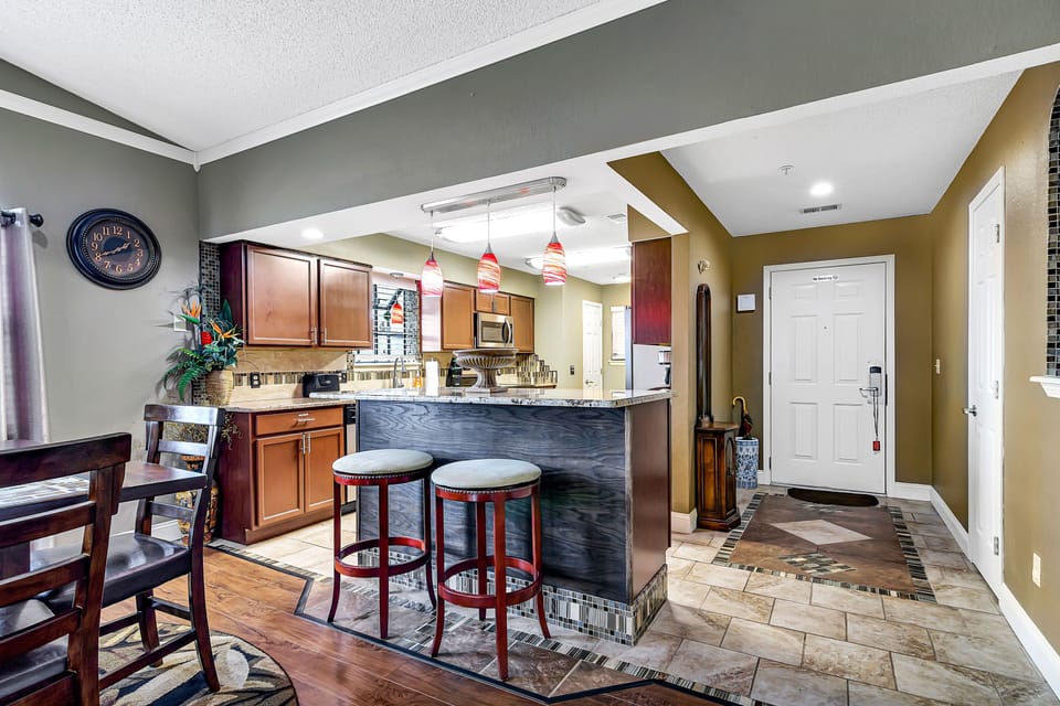 Condo, 2 Bedrooms | Interior