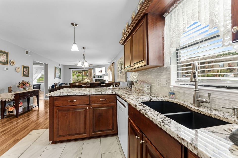 Condo, 2 Bedrooms | Private kitchen | Fridge, microwave, oven, coffee/tea maker