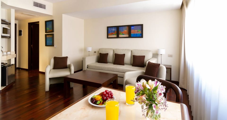 Family Suite | Down comforters, in-room safe, blackout drapes, cribs (free)
