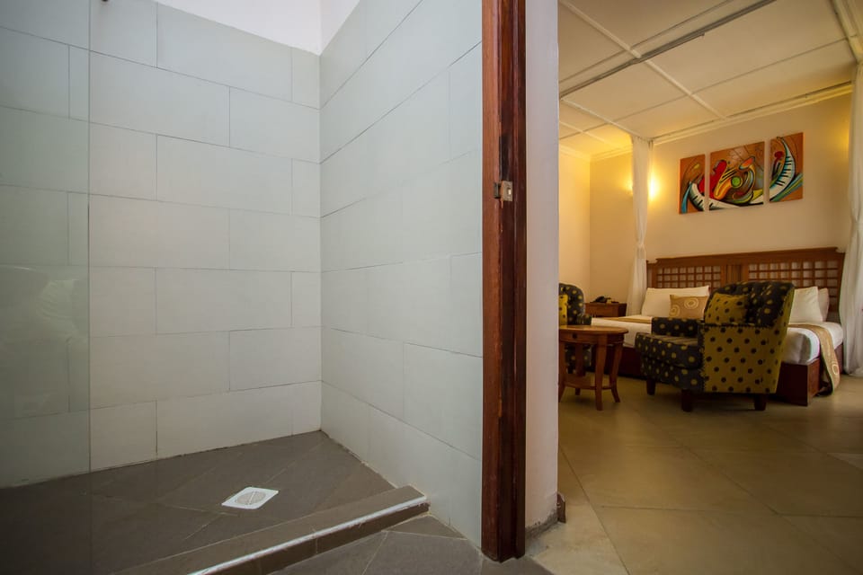 Standard Room | Desk, laptop workspace, iron/ironing board, free WiFi