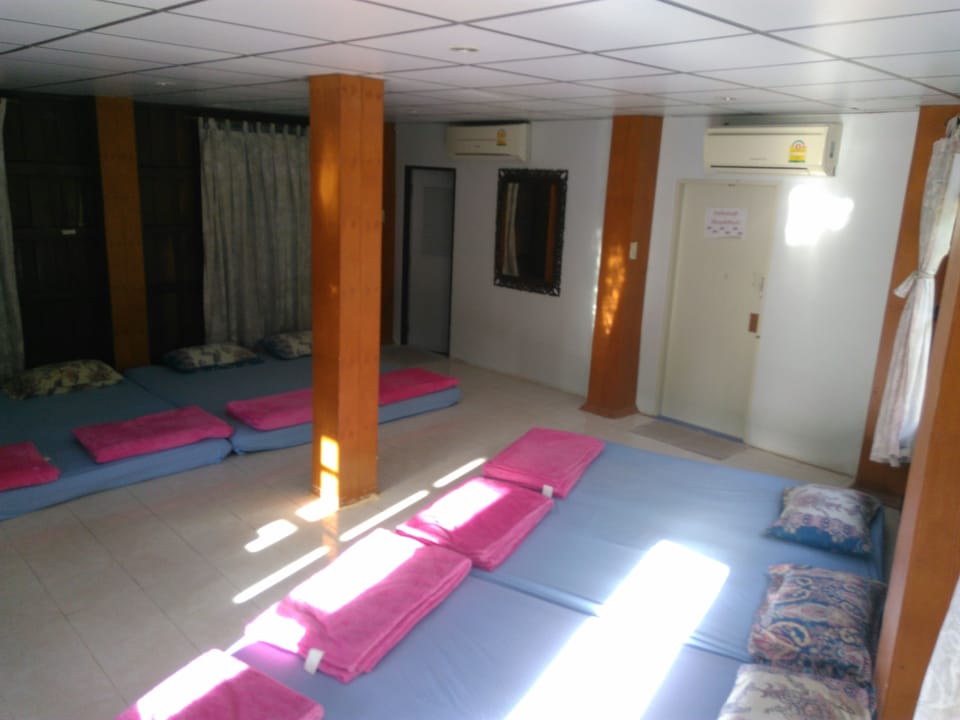 Family River View  | Desk, rollaway beds, free WiFi