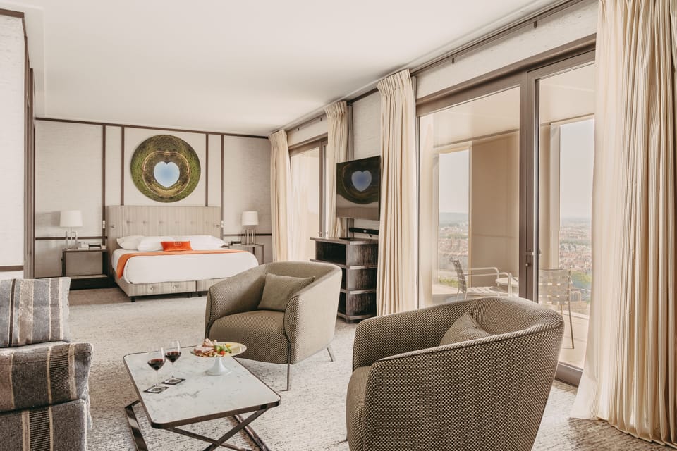 Panoramic Suite | Premium bedding, free minibar, in-room safe, individually decorated