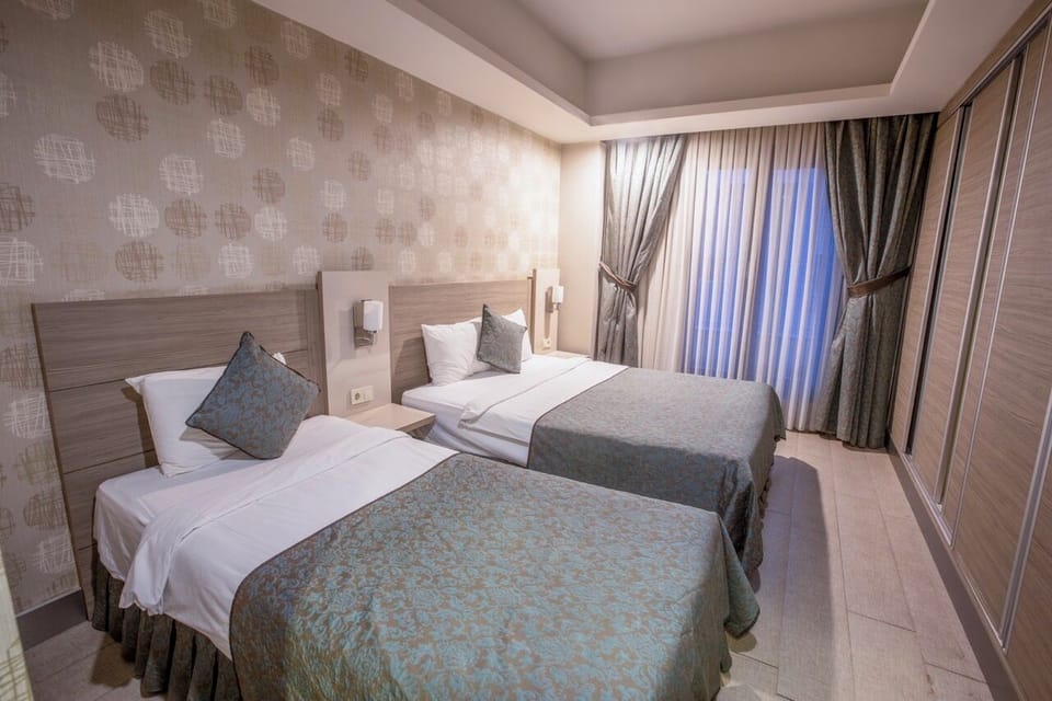Junior Suite, 1 Bedroom | City view
