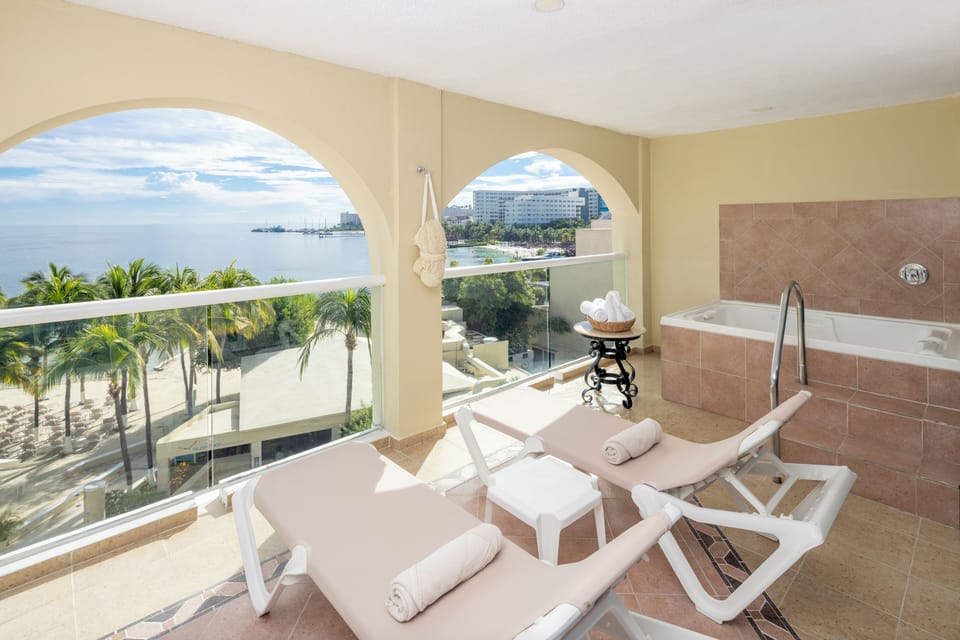 Junior Suite, Hot Tub, Ocean View | View from room