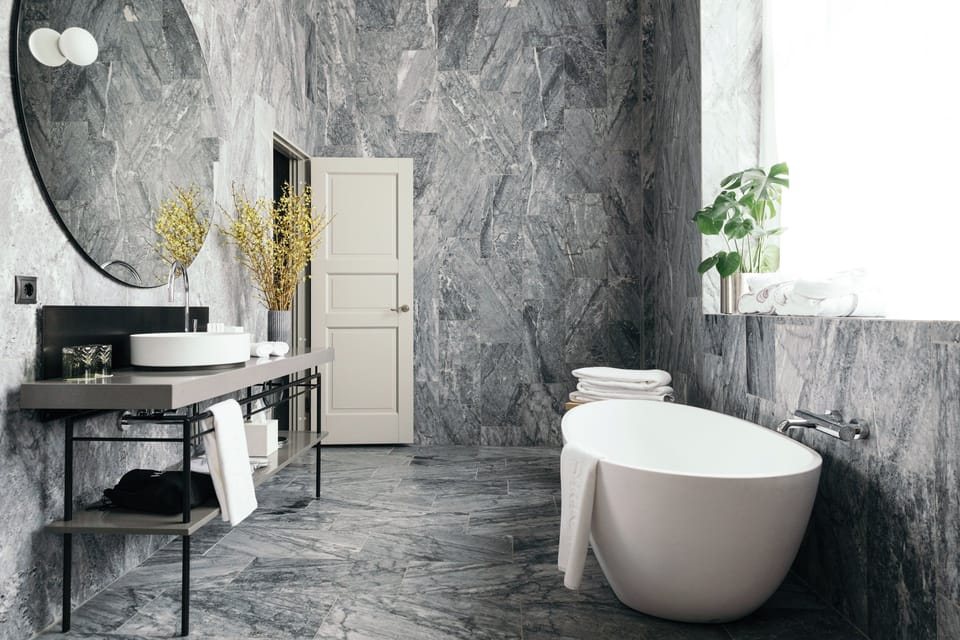 Suite (Nobis) | Bathroom | Free toiletries, hair dryer, bathrobes, slippers