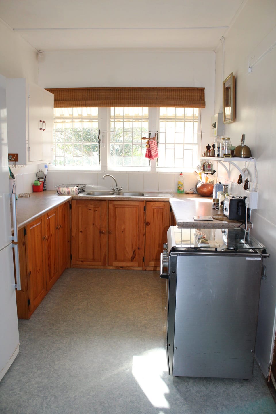 Family Cottage, 2 Bedrooms, Sea View, Sea Facing | Private kitchen | Full-size fridge, microwave, oven, stovetop