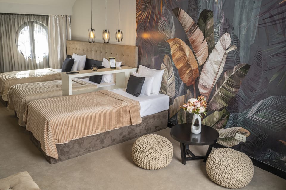 Junior Studio Suite | Minibar, in-room safe, soundproofing, free WiFi