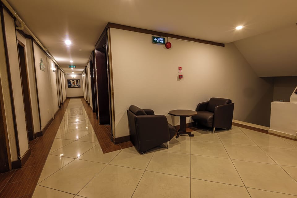 Minibar, in-room safe, desk, free WiFi
