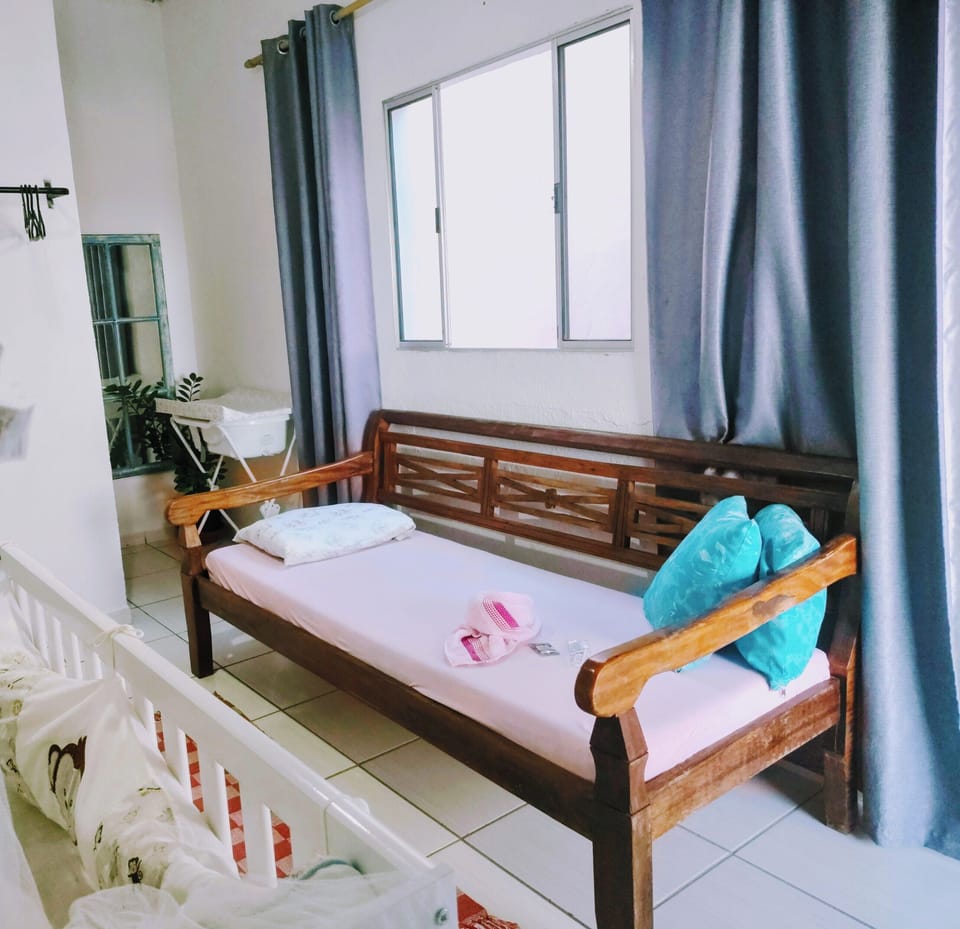 Sapphire Room, economy triple, top floor | Free WiFi, bed sheets